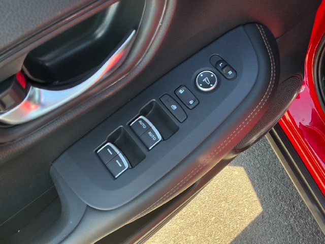 Used 2024 Honda HR-V Sport image 11