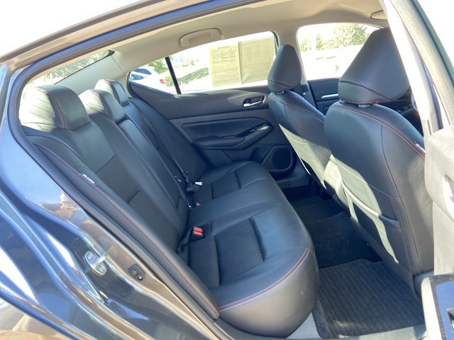 Used 2025 Nissan Altima 2.5 SR FWD image 12