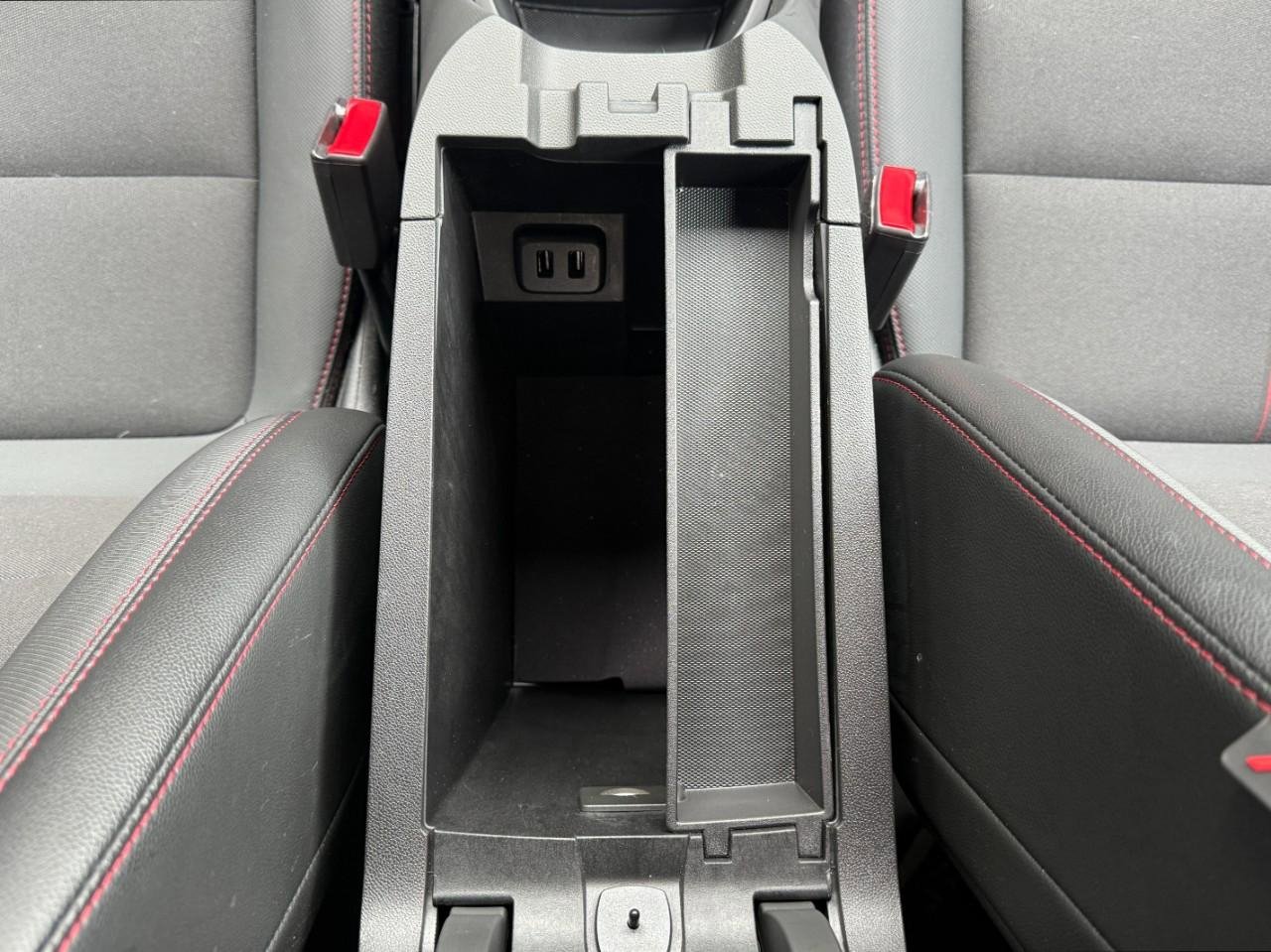 Used 2023 Chevrolet Equinox RS image 41