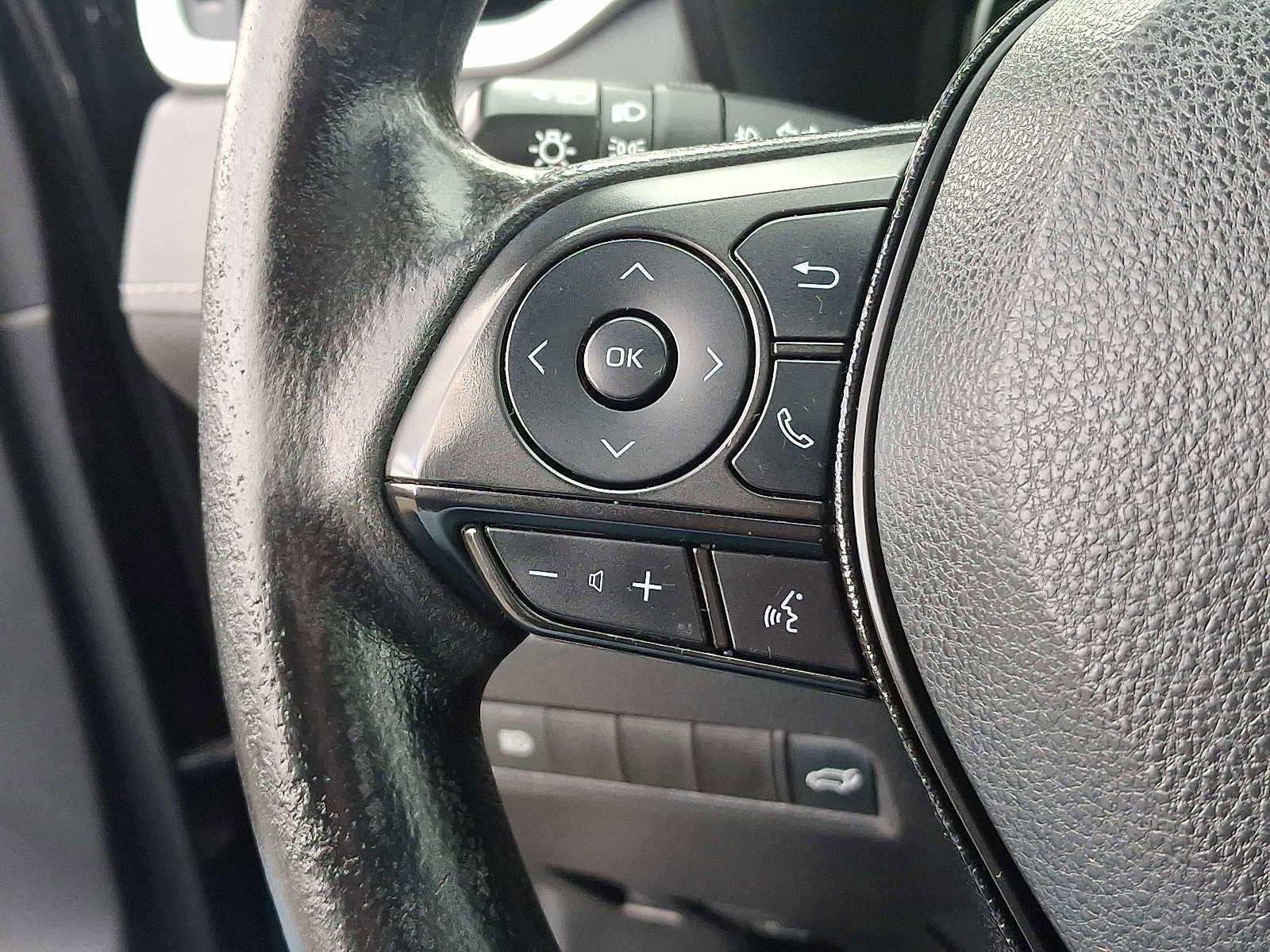 Certified 2021 Toyota RAV4 XLE w/ Convenience Package image 24