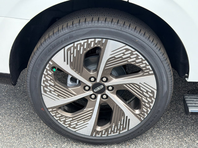 New 2027 Lincoln Navigator Black Label w/ Black Label Special Edition AWD/4WD image 18