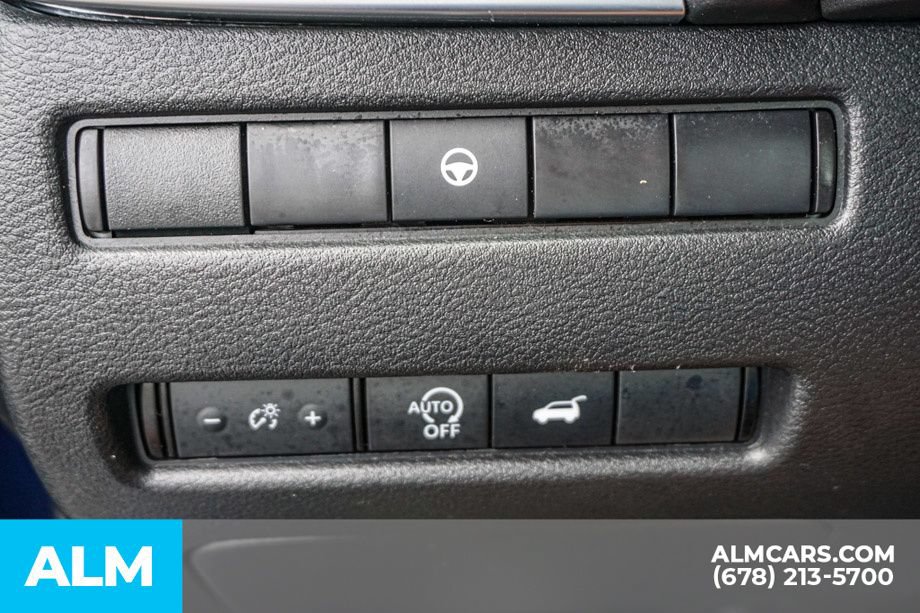 Used 2026 Nissan Rogue SV FWD image 44