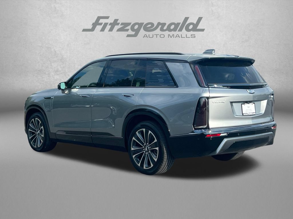 Certified 2026 Cadillac Vistiq Sport w/ LPO, Floor Liner Package AWD/4WD image 9