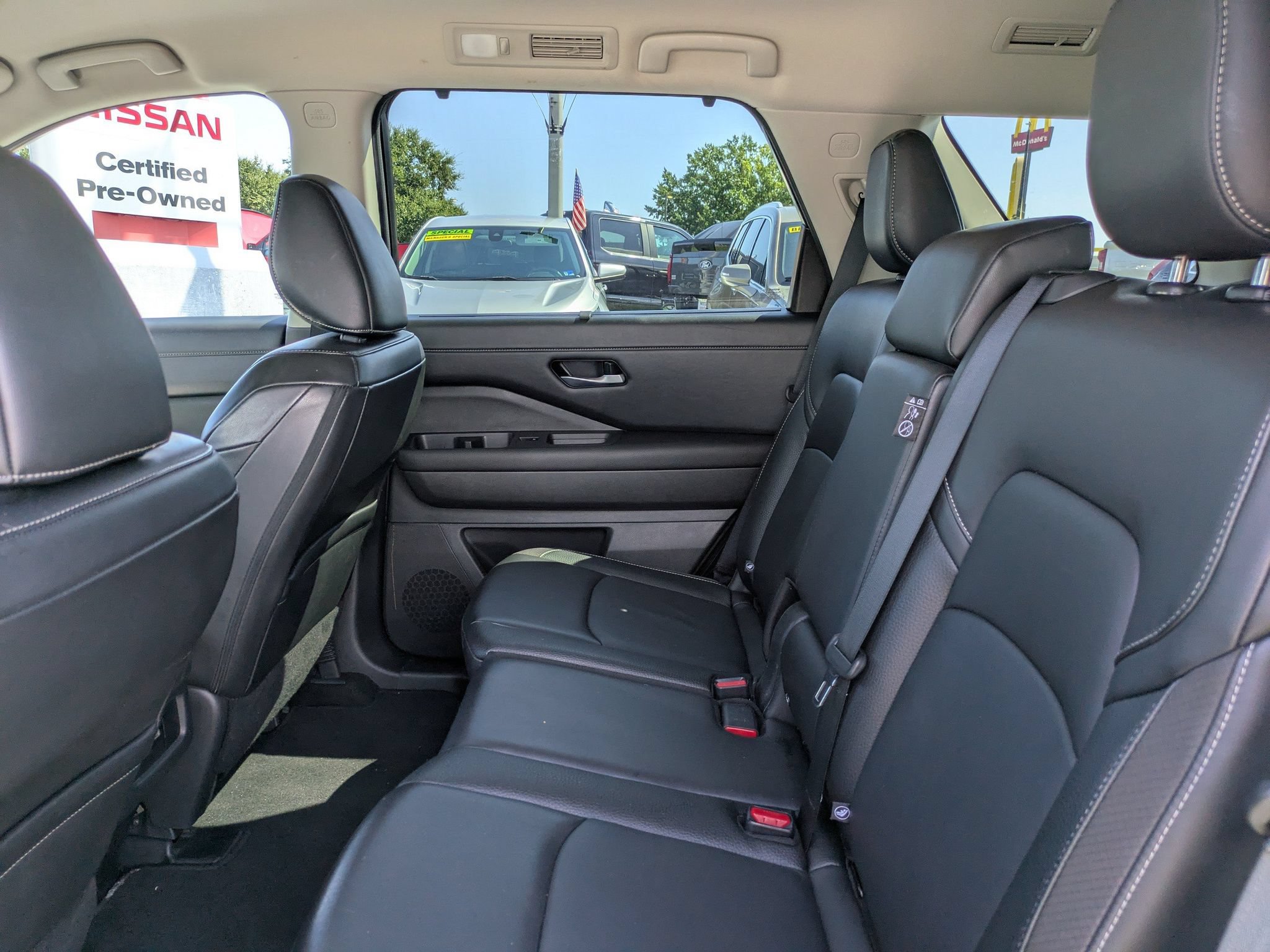 Certified 2025 Nissan Pathfinder SL FWD image 15