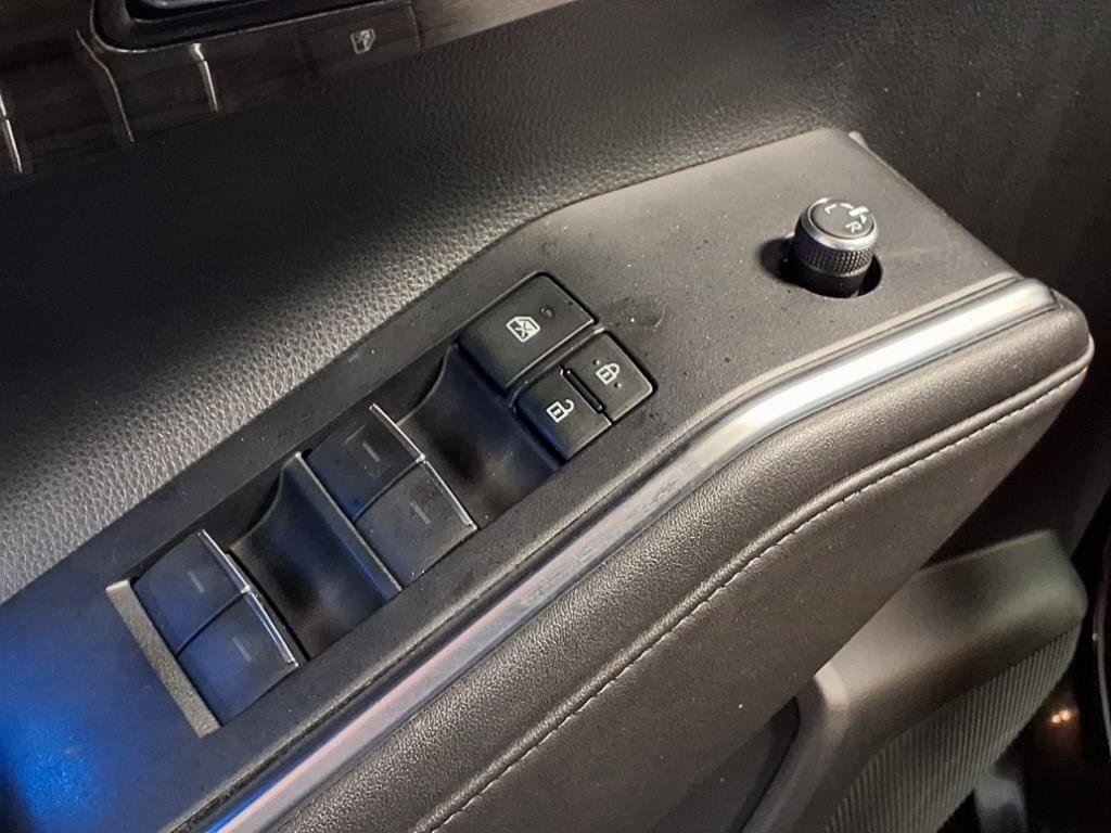 Used 2020 Toyota Highlander Limited image 21