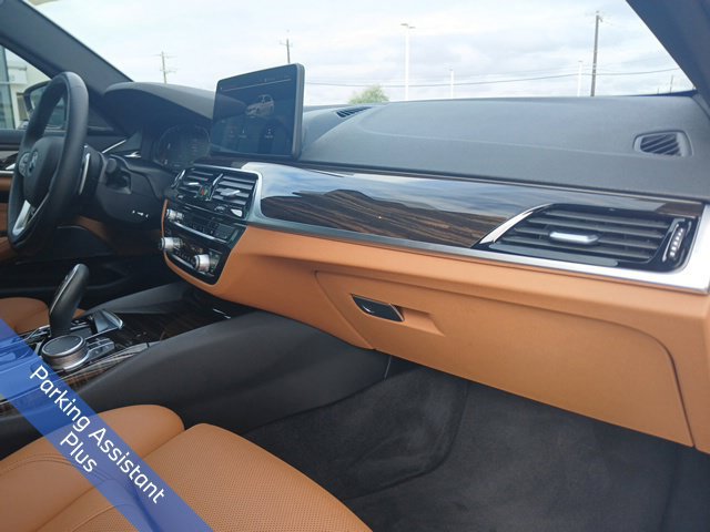 Used 2021 BMW 530i w/ Premium Package RWD image 19