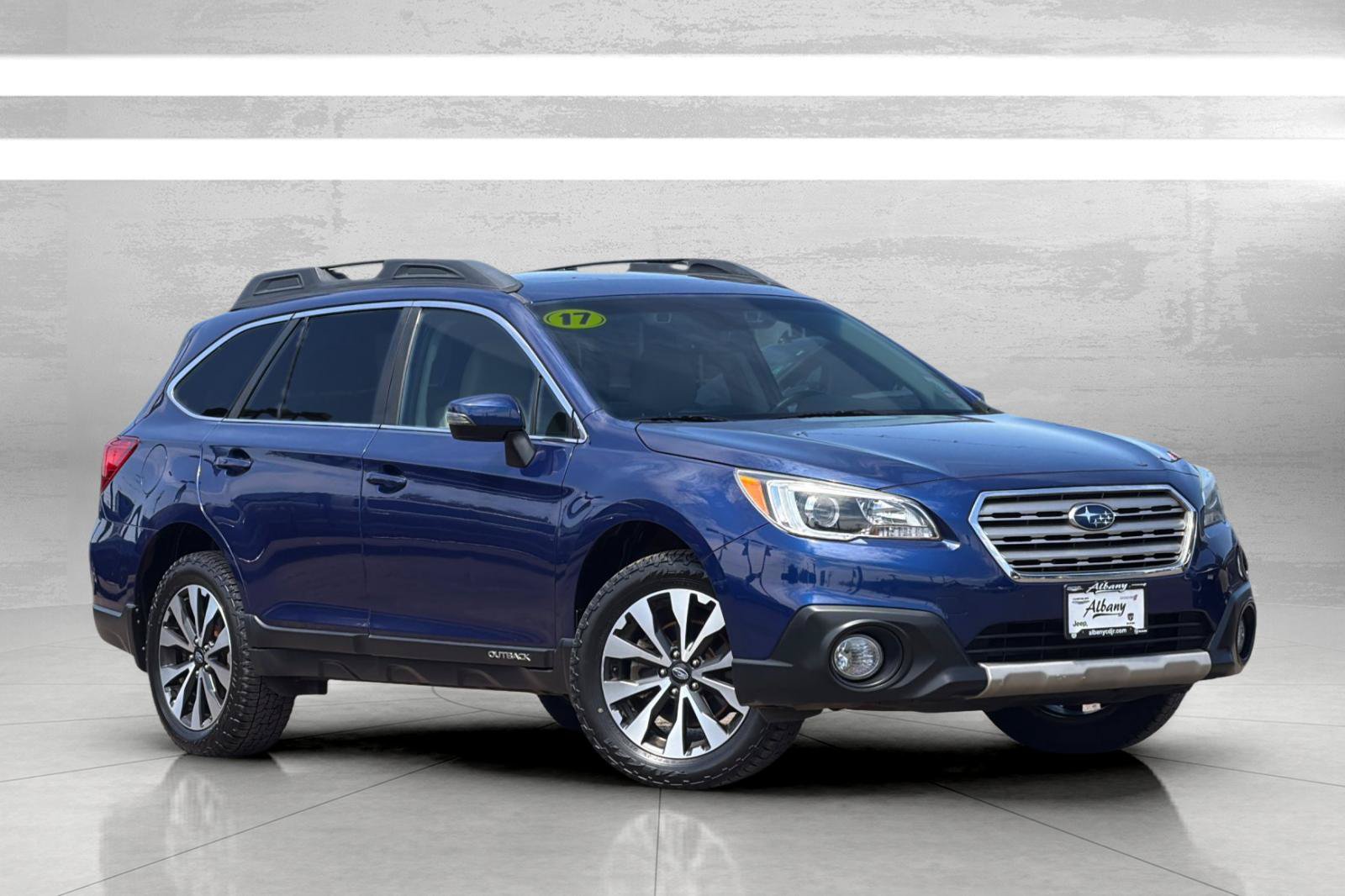Used 2017 Subaru Outback 3.6R Limited AWD/4WD image 2