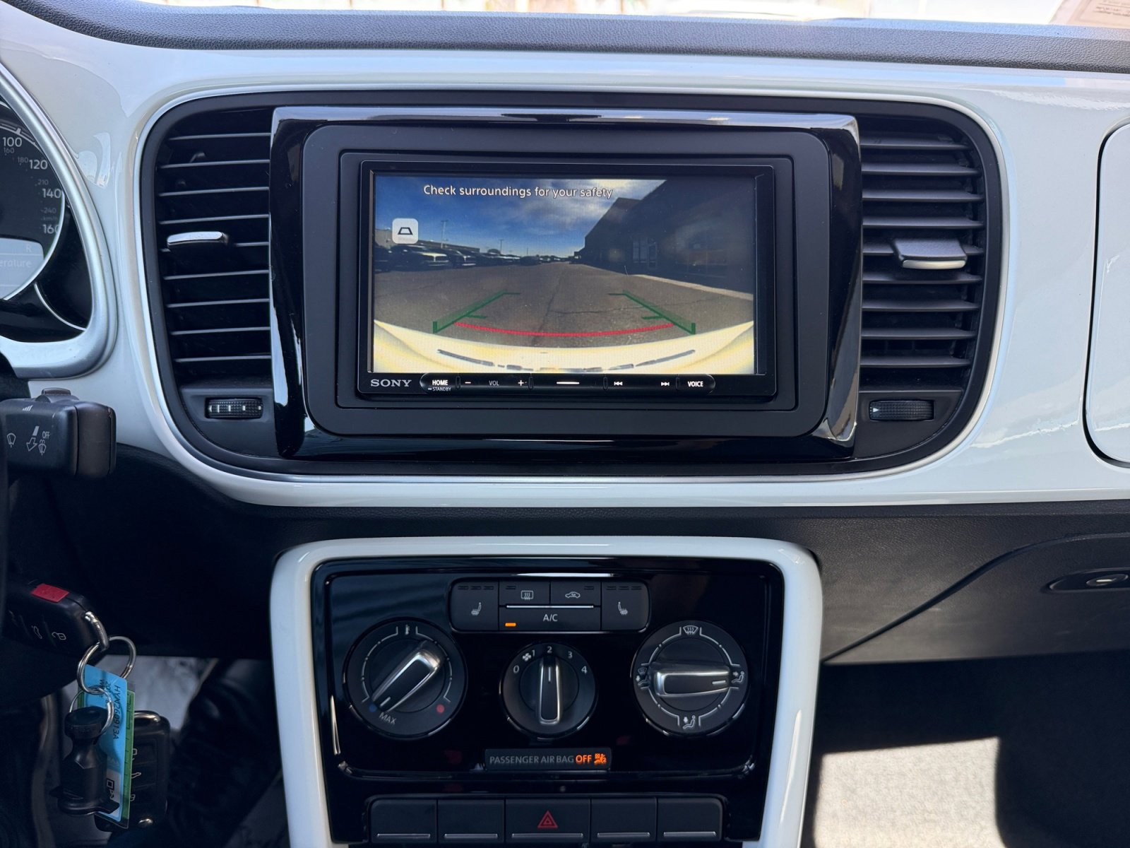 Used 2017 Volkswagen Beetle 1.8T S image 27