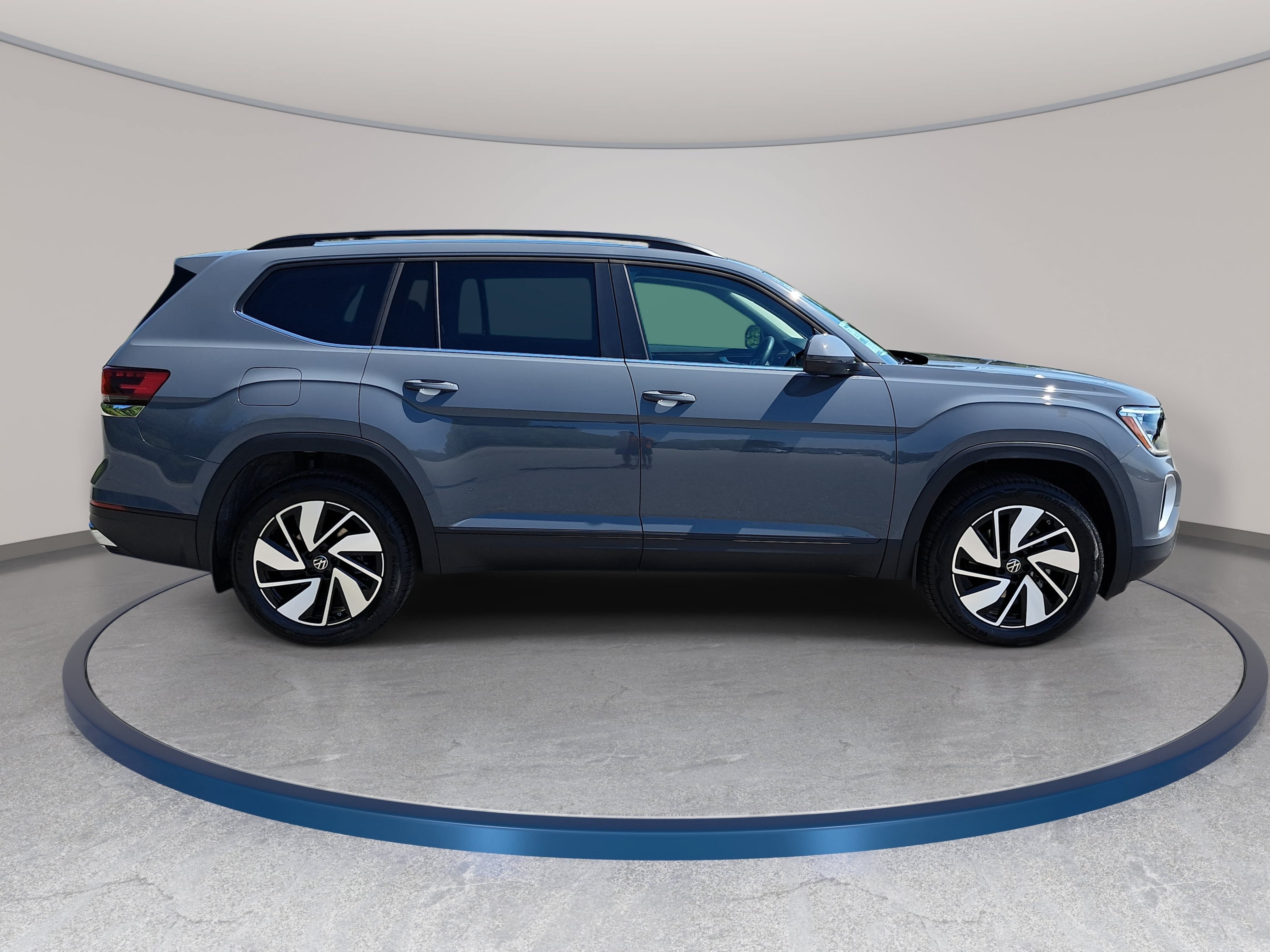 New 2026 Volkswagen Atlas SE FWD image 4