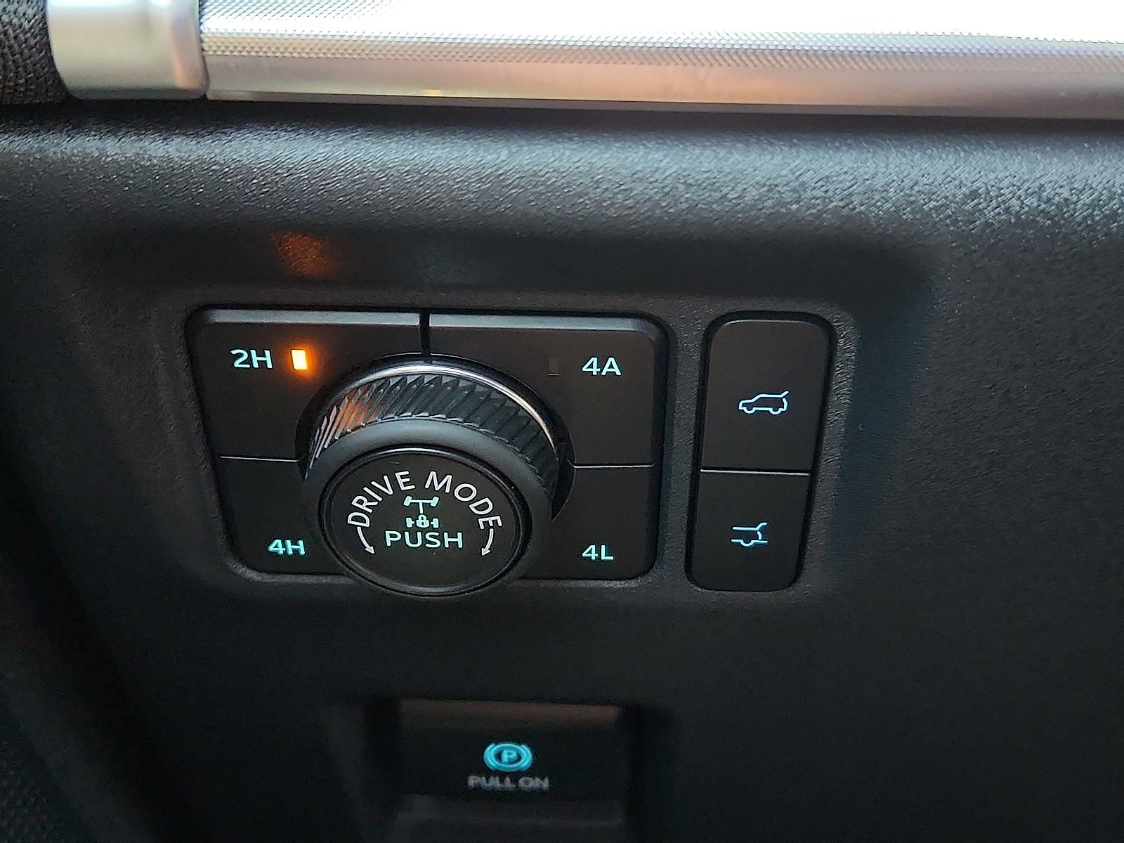 Used 2025 Ford Expedition Tremor AWD/4WD image 15