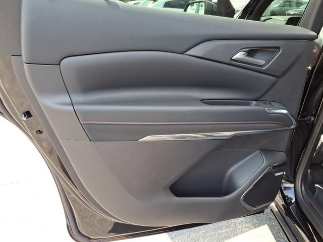 Used 2026 Chevrolet Traverse RS FWD image 17