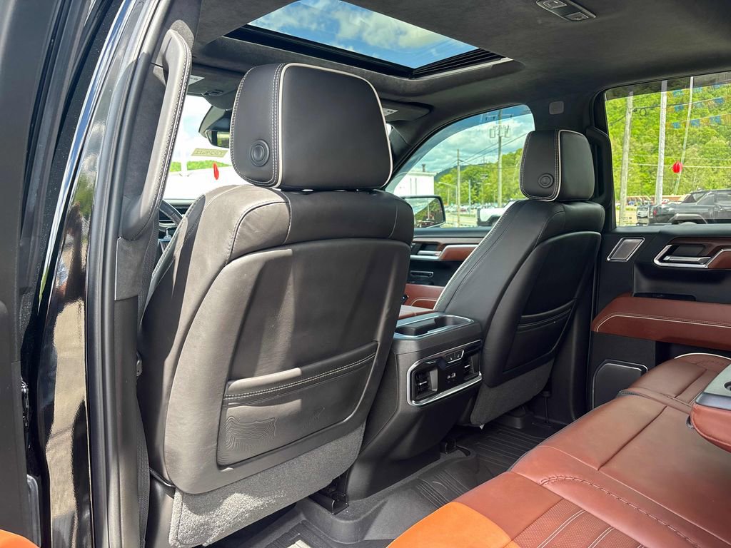 Used 2023 GMC Sierra 1500 Denali Ultimate AWD/4WD image 24