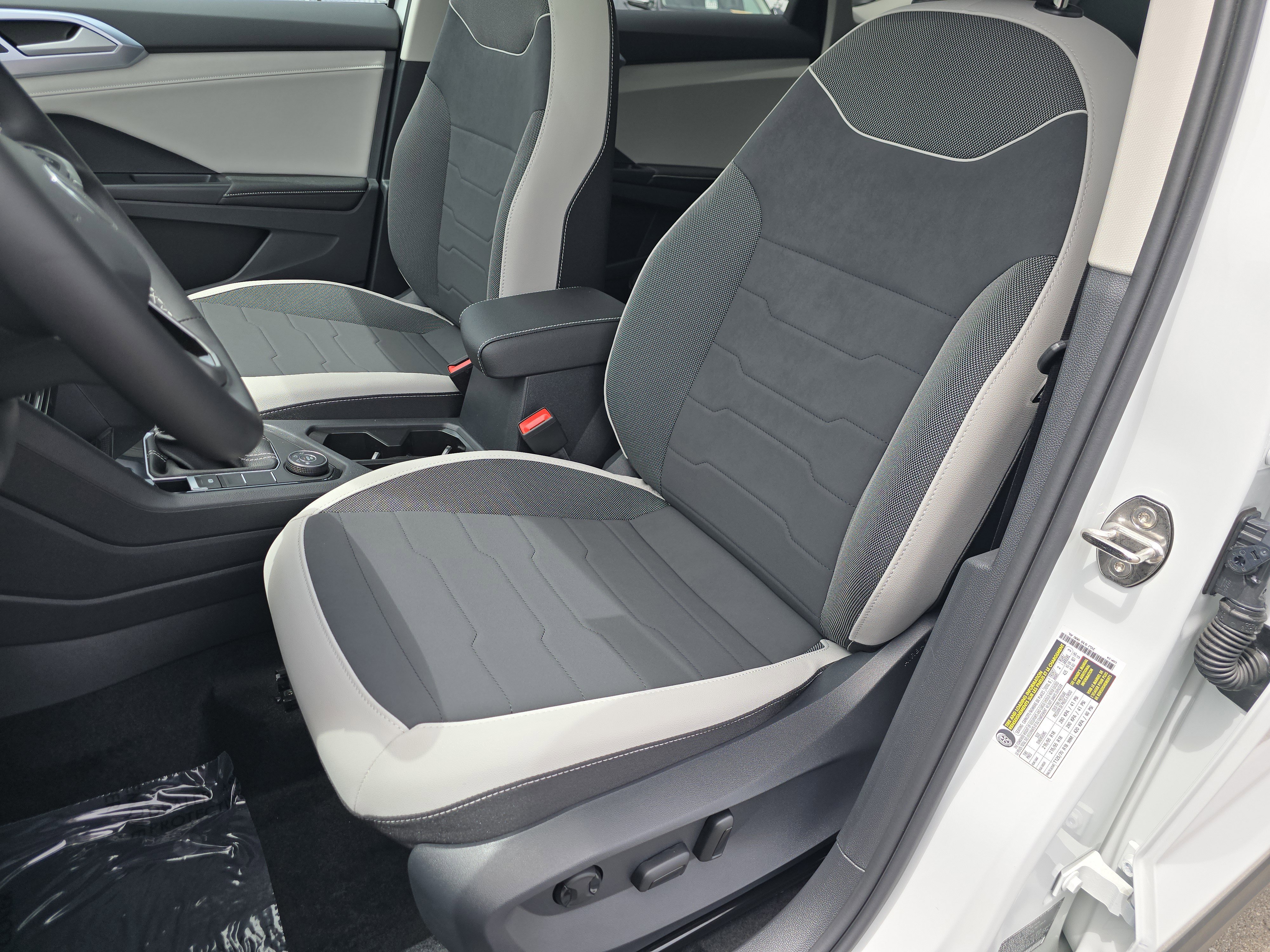 New 2026 Volkswagen Taos SE AWD/4WD image 20