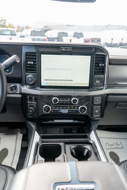 Used 2025 Ford F350 Platinum w/ FX4 Off-Road Package image 16