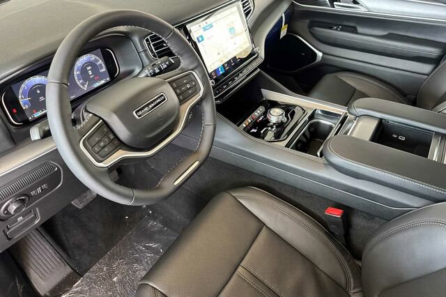 New 2026 Jeep Grand Wagoneer Limited AWD/4WD image 7