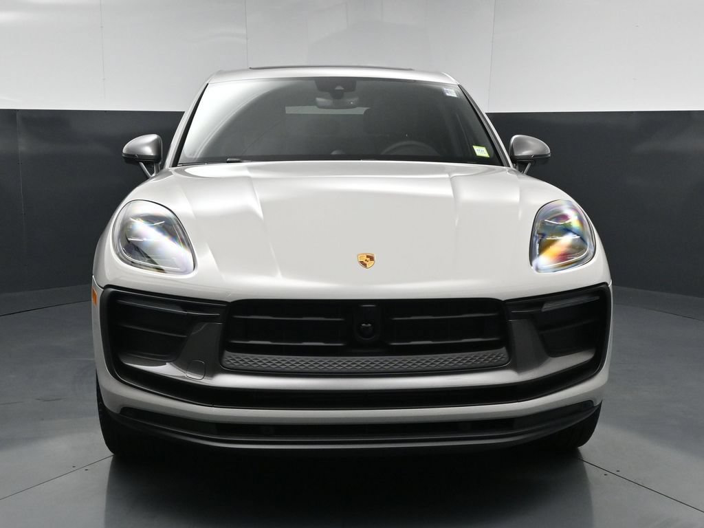 New 2026 Porsche Macan Turbo AWD/4WD image 13