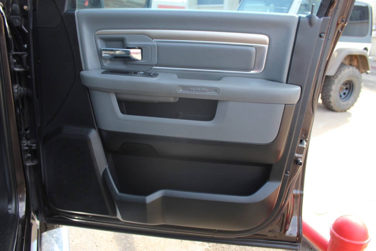 Used 2017 RAM 1500 Lone Star AWD/4WD image 10