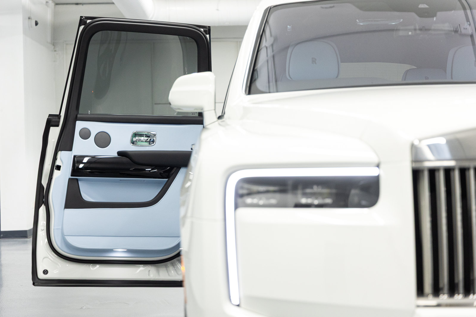 New 2026 Rolls-Royce Cullinan AWD/4WD image 28