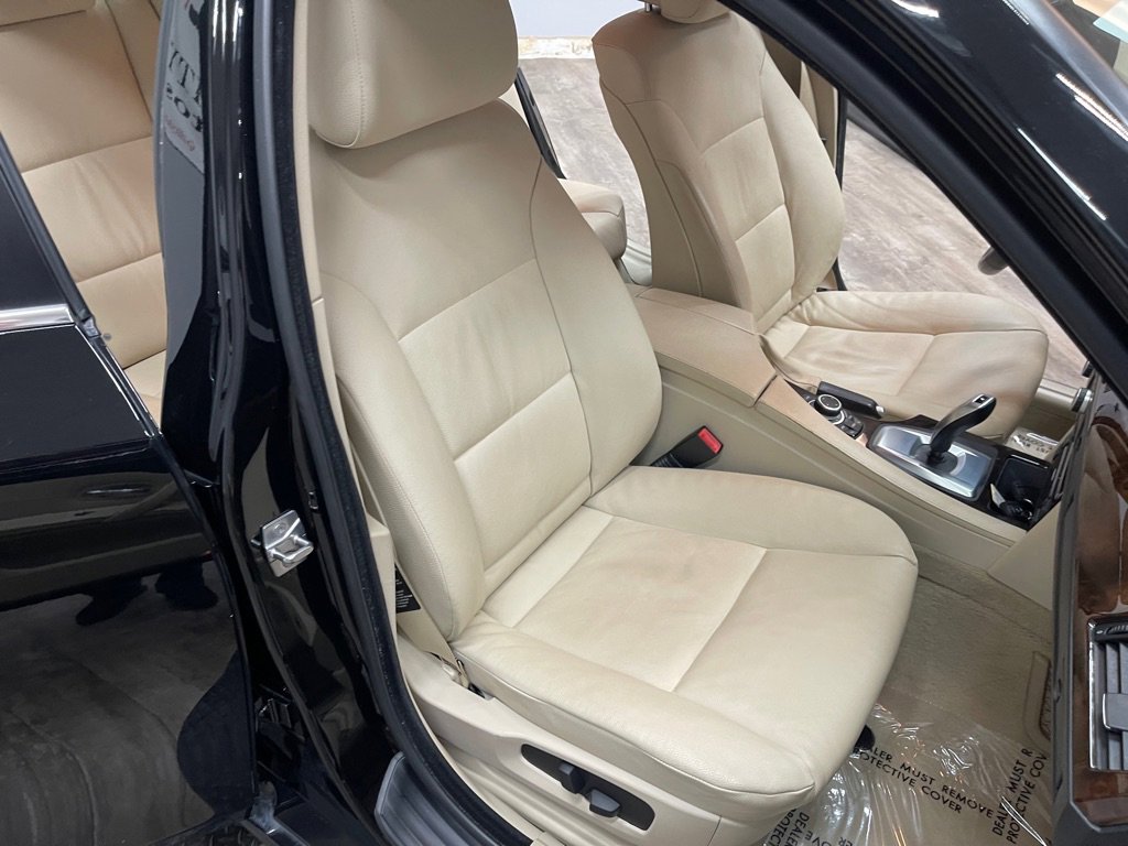 Used 2010 BMW 528i Sedan RWD image 30