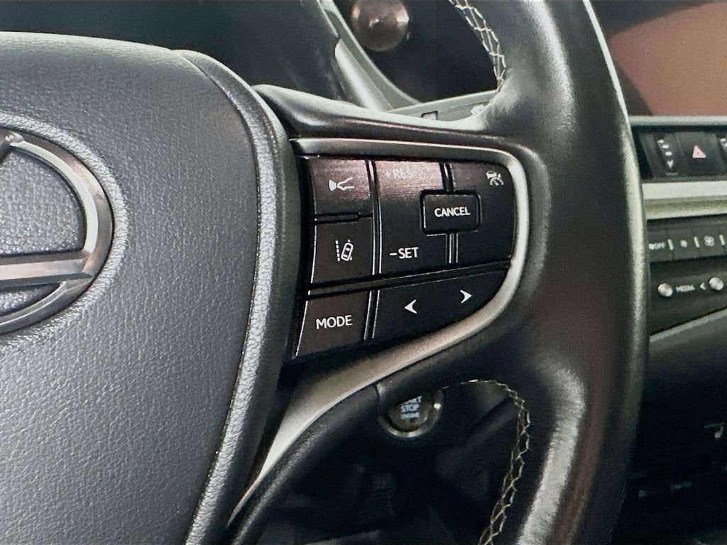 Used 2019 Lexus ES 350 w/ Premium Package image 26