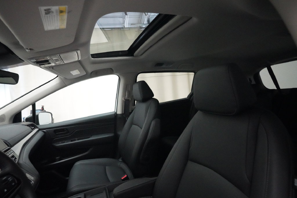 Used 2025 Honda Odyssey EX-L image 32