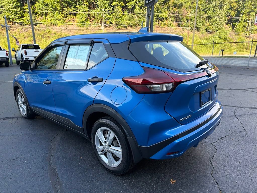 Used 2022 Nissan Kicks S FWD image 2