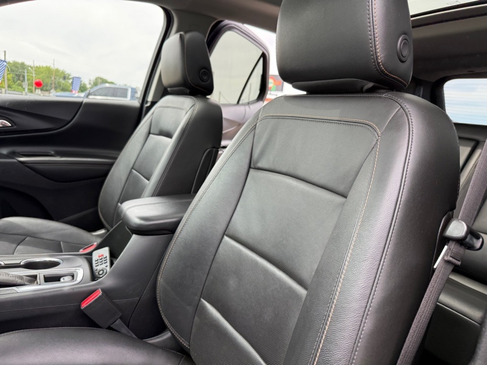 Used 2019 Chevrolet Equinox Premier FWD image 28