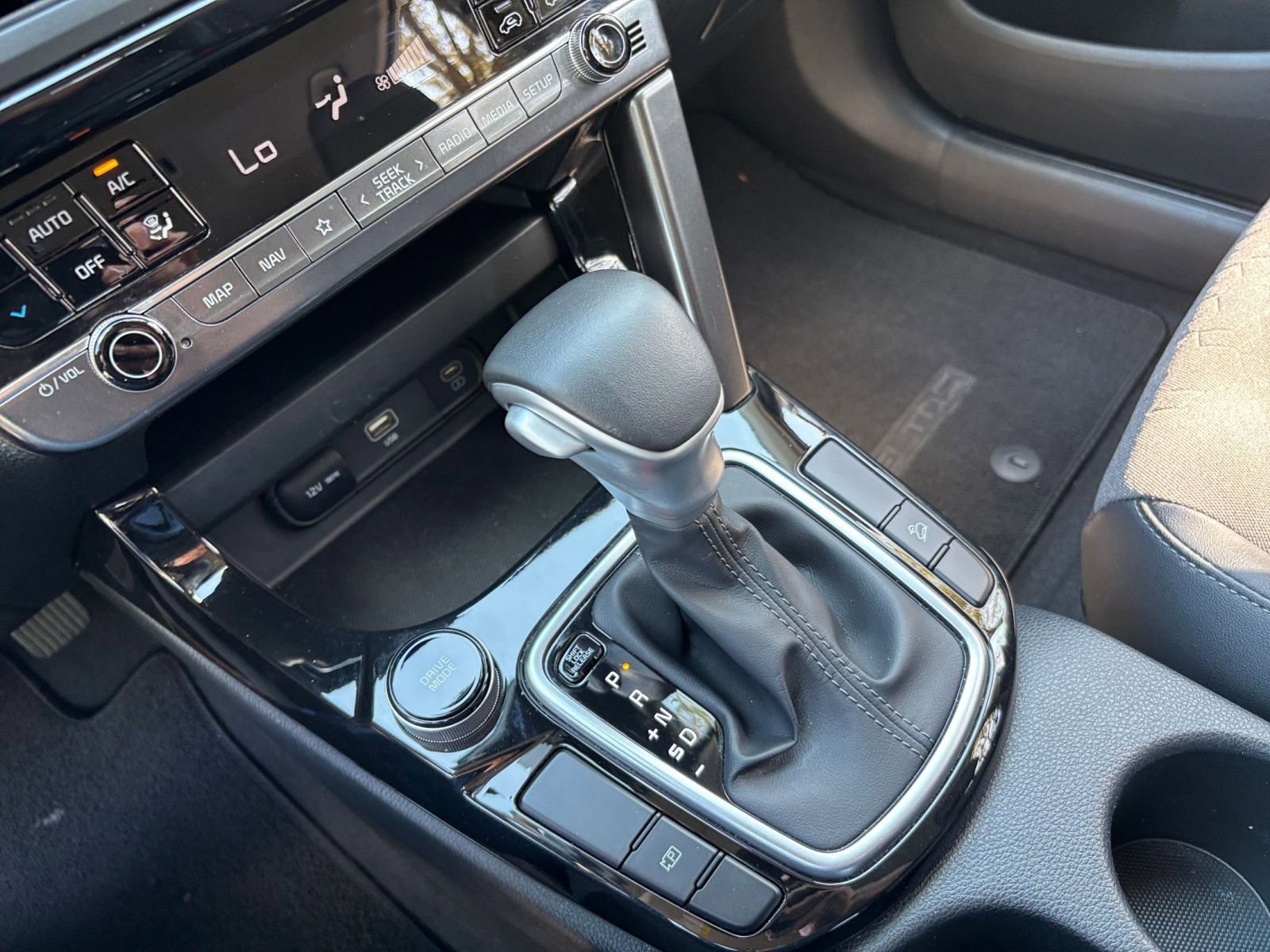 Used 2025 Kia Seltos S image 36