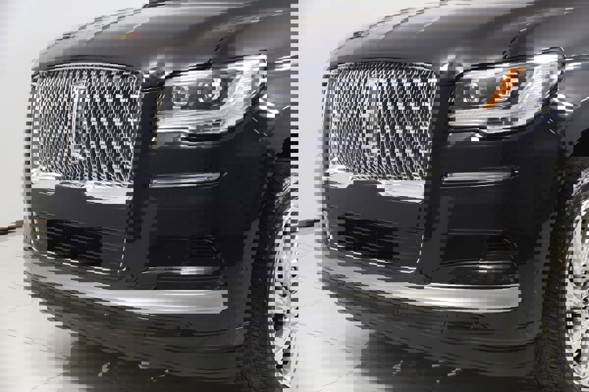 Used 2024 Lincoln Navigator Reserve AWD/4WD image 57
