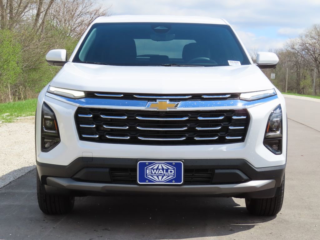 New 2026 Chevrolet Equinox LT AWD/4WD image 16