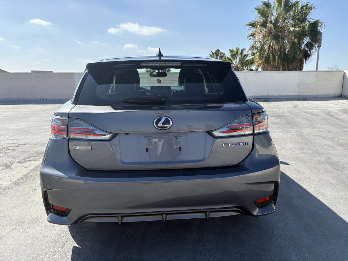 Used 2015 Lexus CT 200h image 13