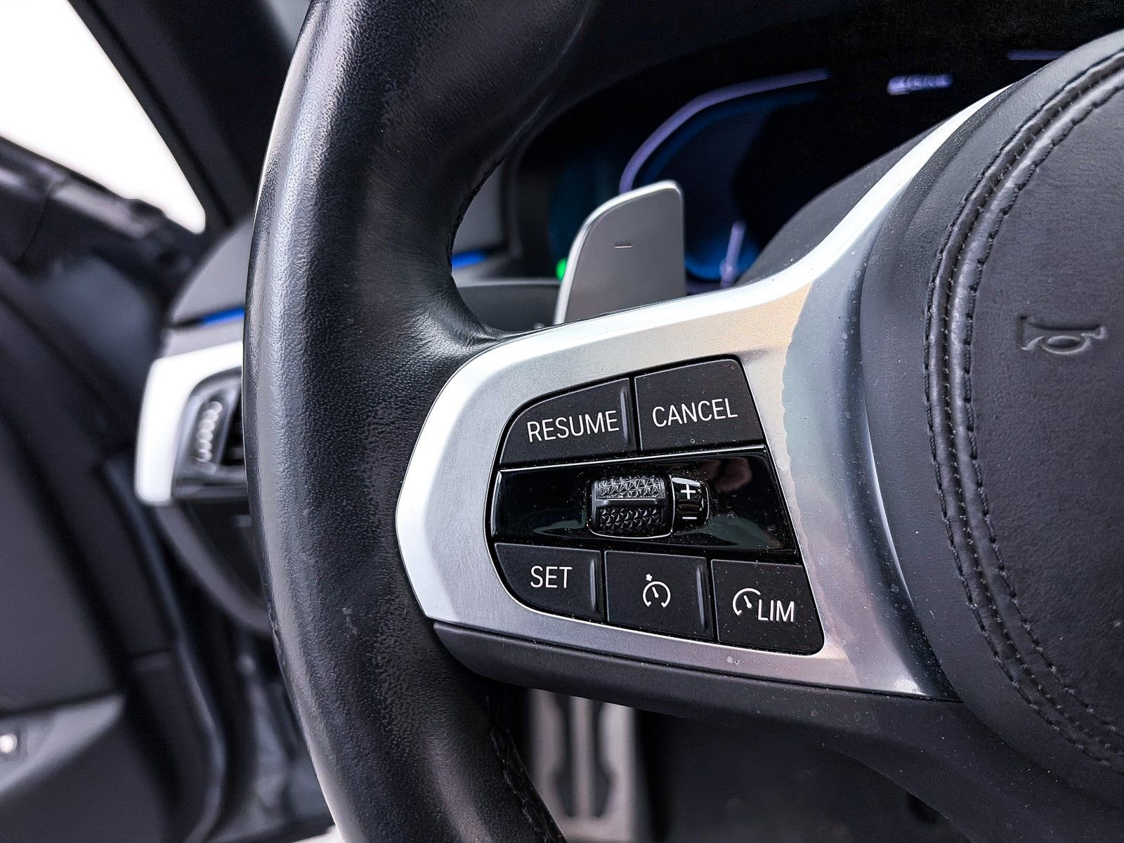 Used 2023 BMW 530e w/ M Sport Package image 31