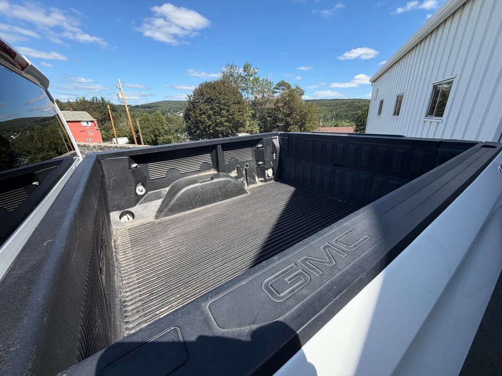 Used 2024 GMC Sierra 1500 SLT AWD/4WD image 11