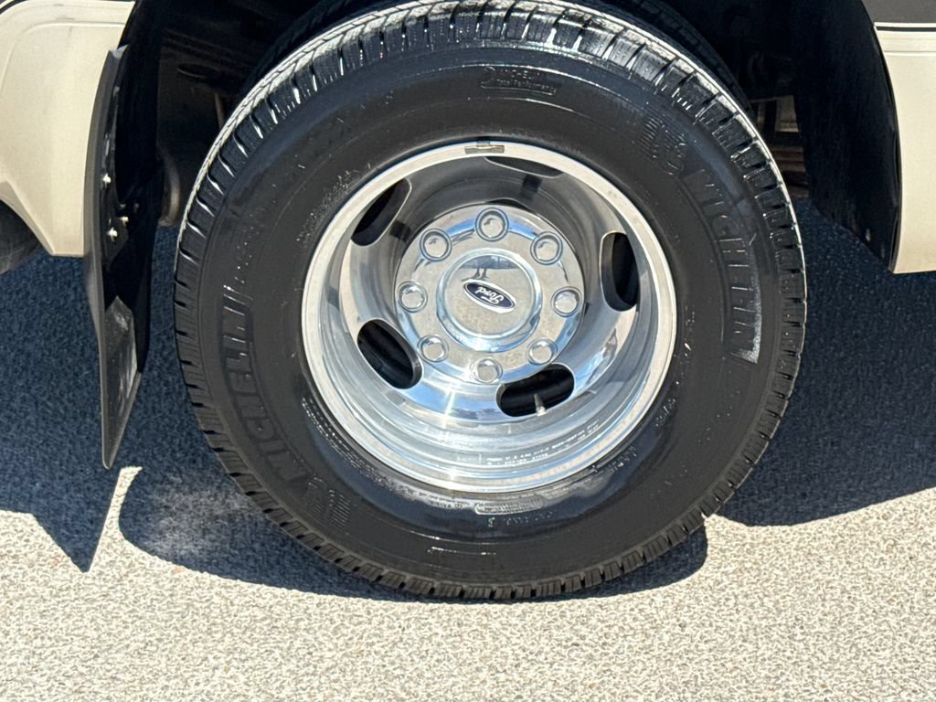 Used 2008 Ford F350 Lariat RWD image 10
