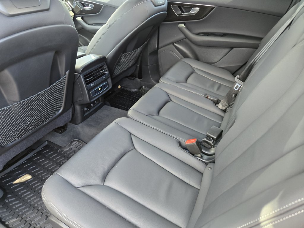 Used 2025 Audi Q7 2.0T Premium w/ Convenience Package AWD/4WD image 19