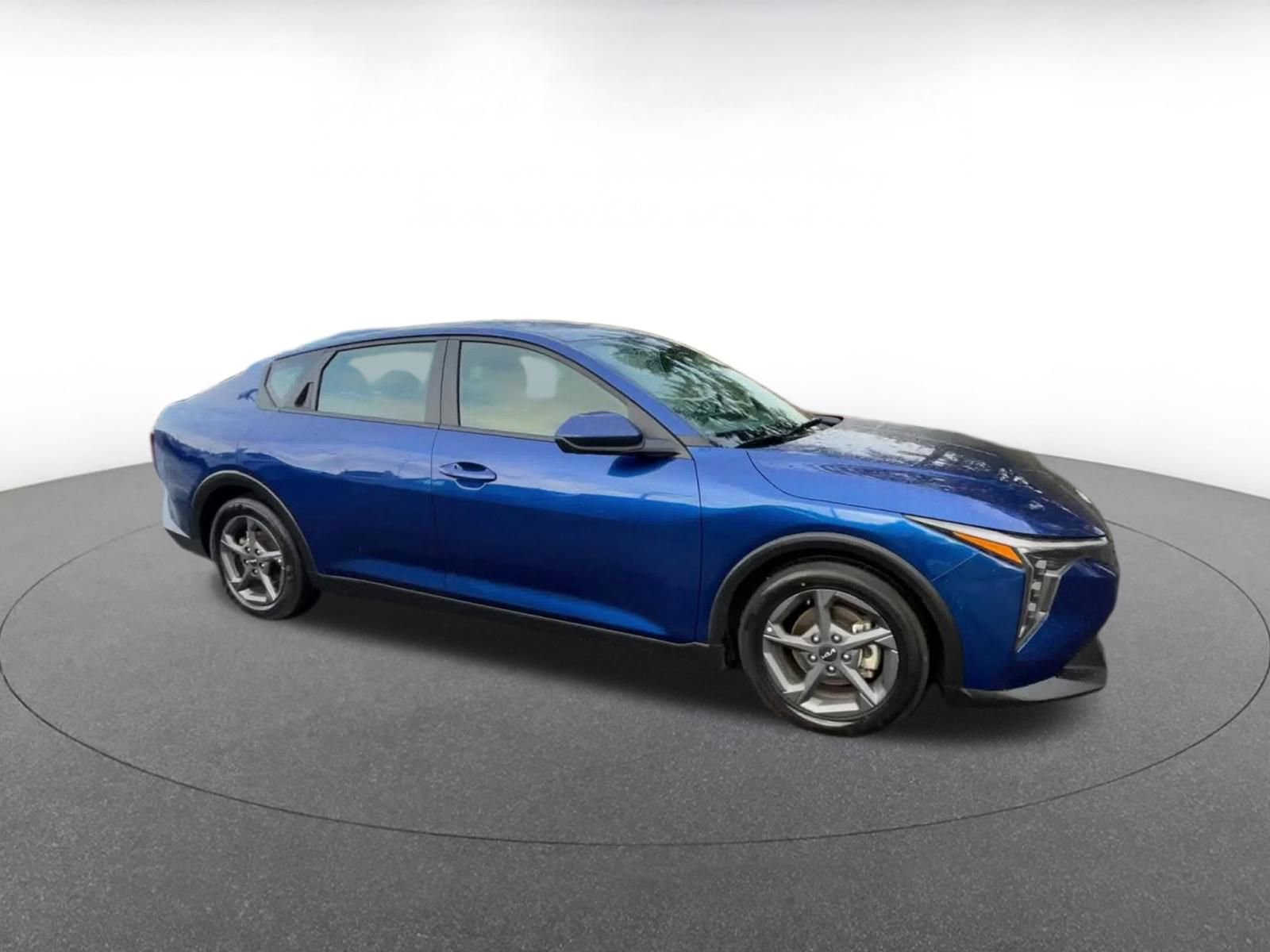 Used 2025 Kia K4 FWD image 2