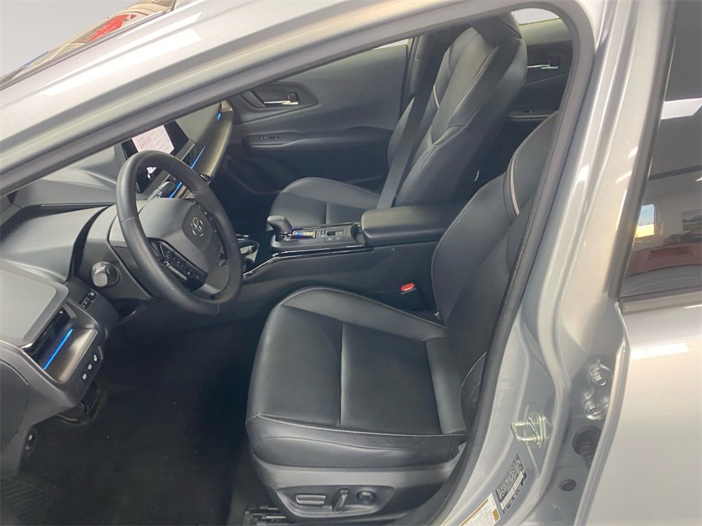 Used 2023 Toyota Prius XLE image 1