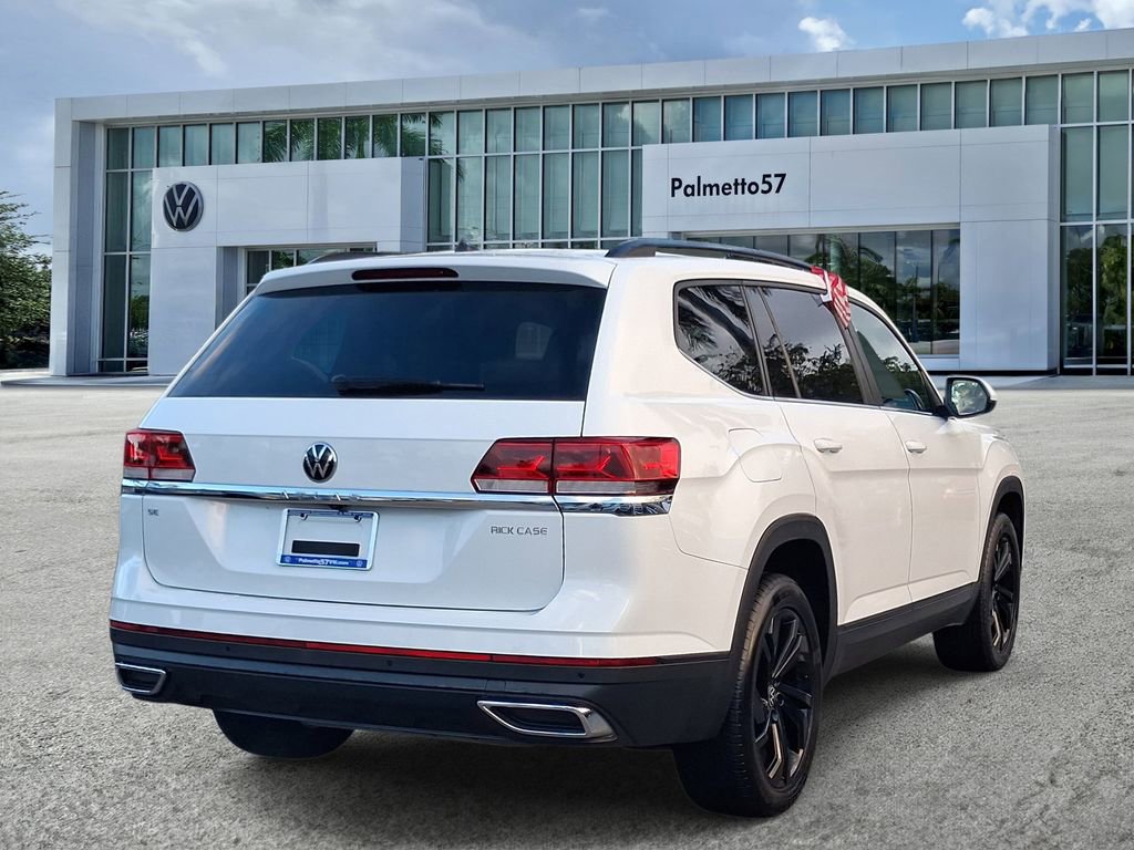 Used 2022 Volkswagen Atlas SE w/ Black Wheel Package image 6