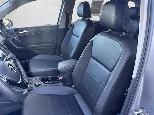 Used 2021 Volkswagen Tiguan SEL w/ 2-Row Tiguan MDO Package image 12