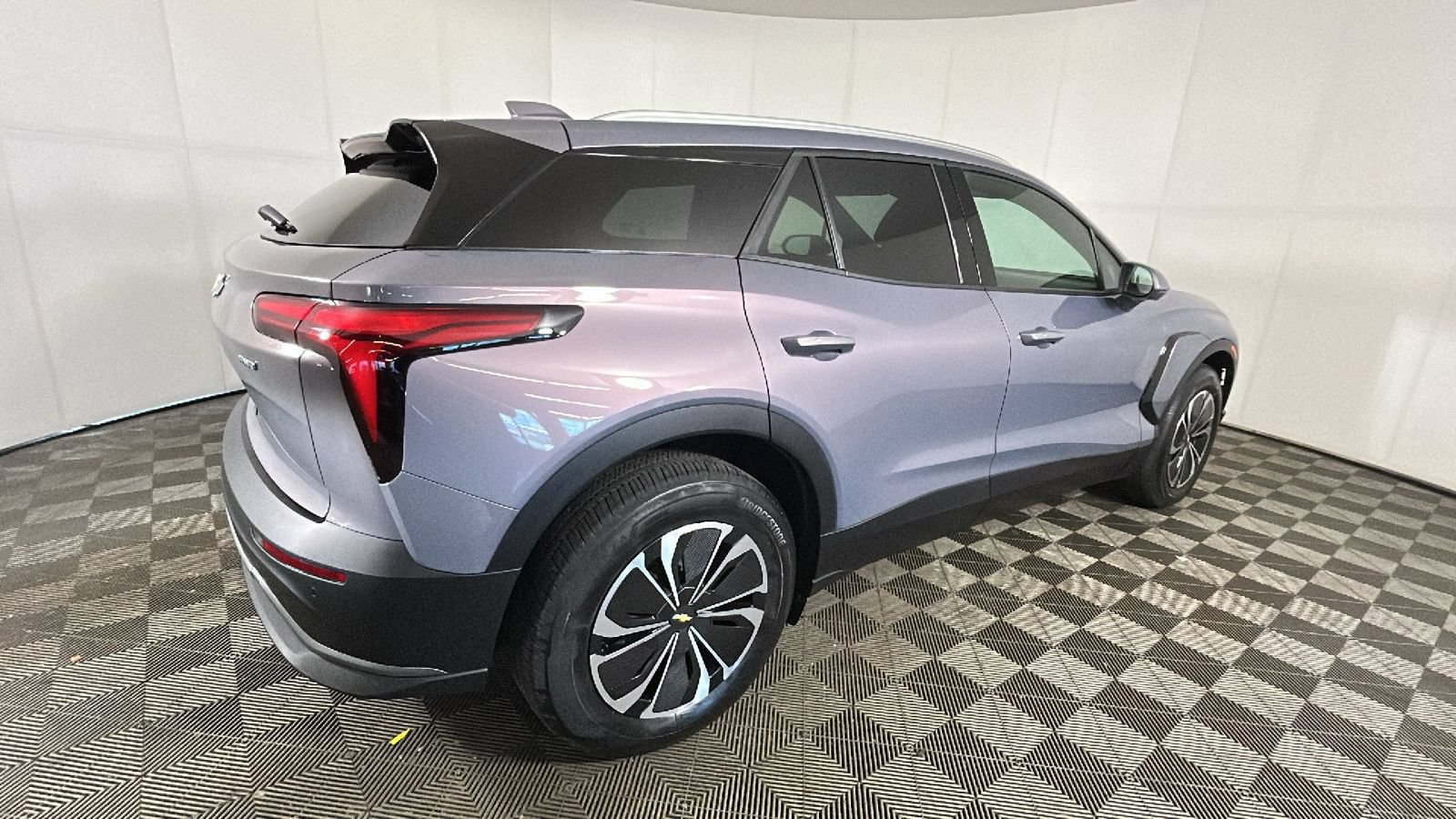 Used 2024 Chevrolet Blazer EV LT AWD/4WD image 3