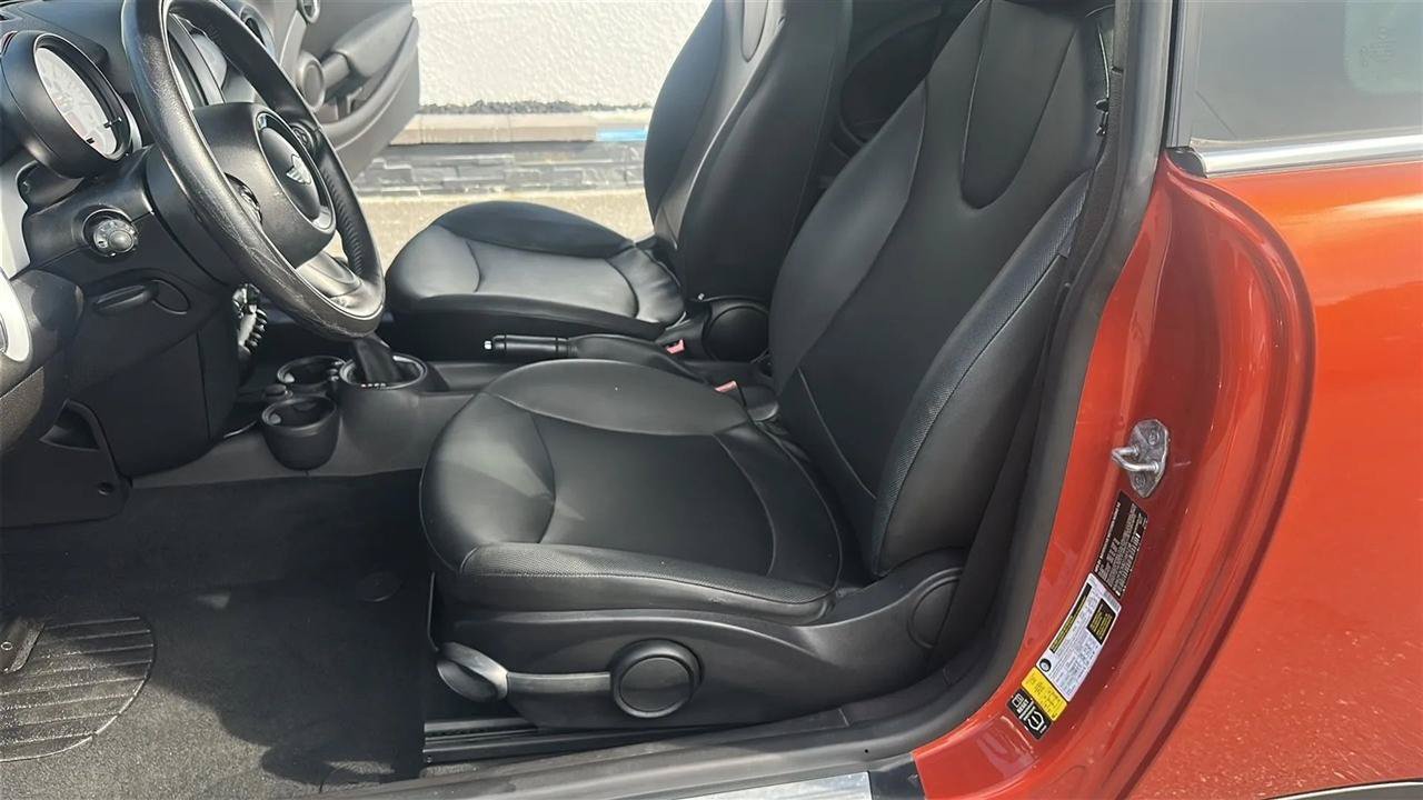 Used 2013 MINI Cooper Clubman FWD image 21
