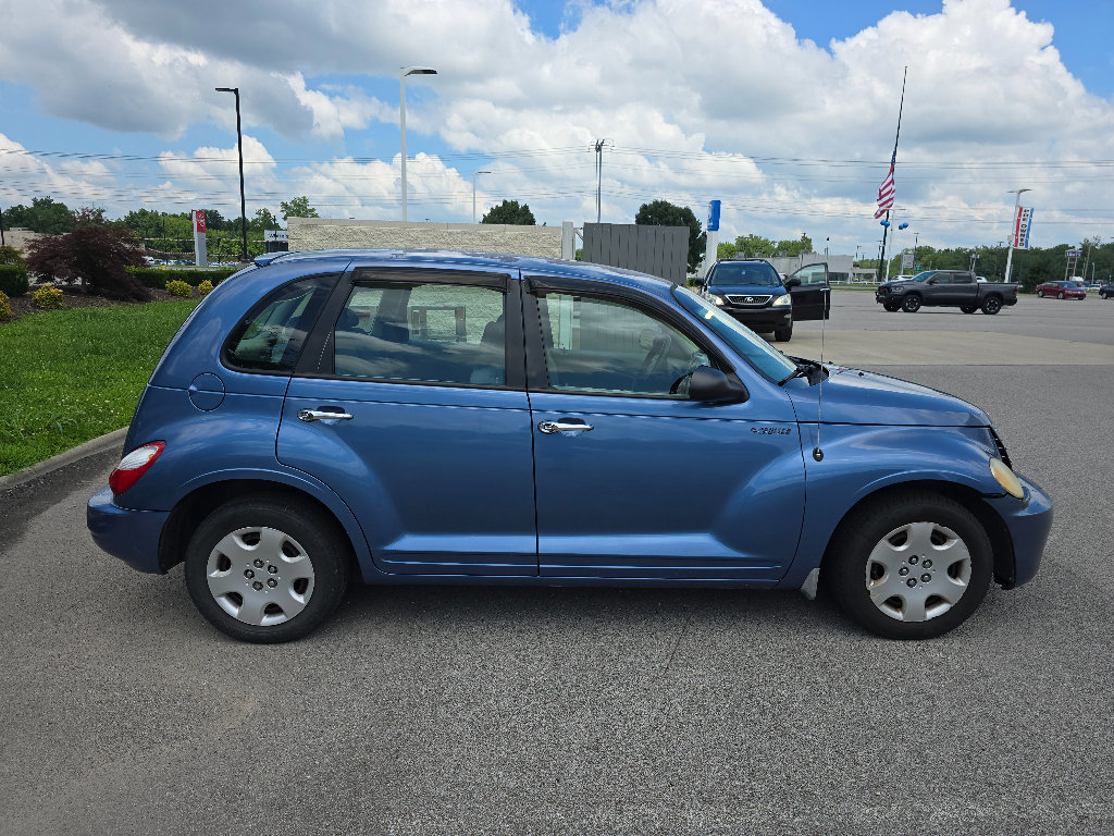Used 2006 Chrysler PT Cruiser FWD image 2