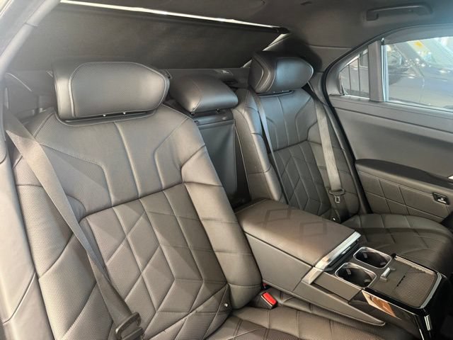 Certified 2024 BMW i7 eDrive50 RWD image 9