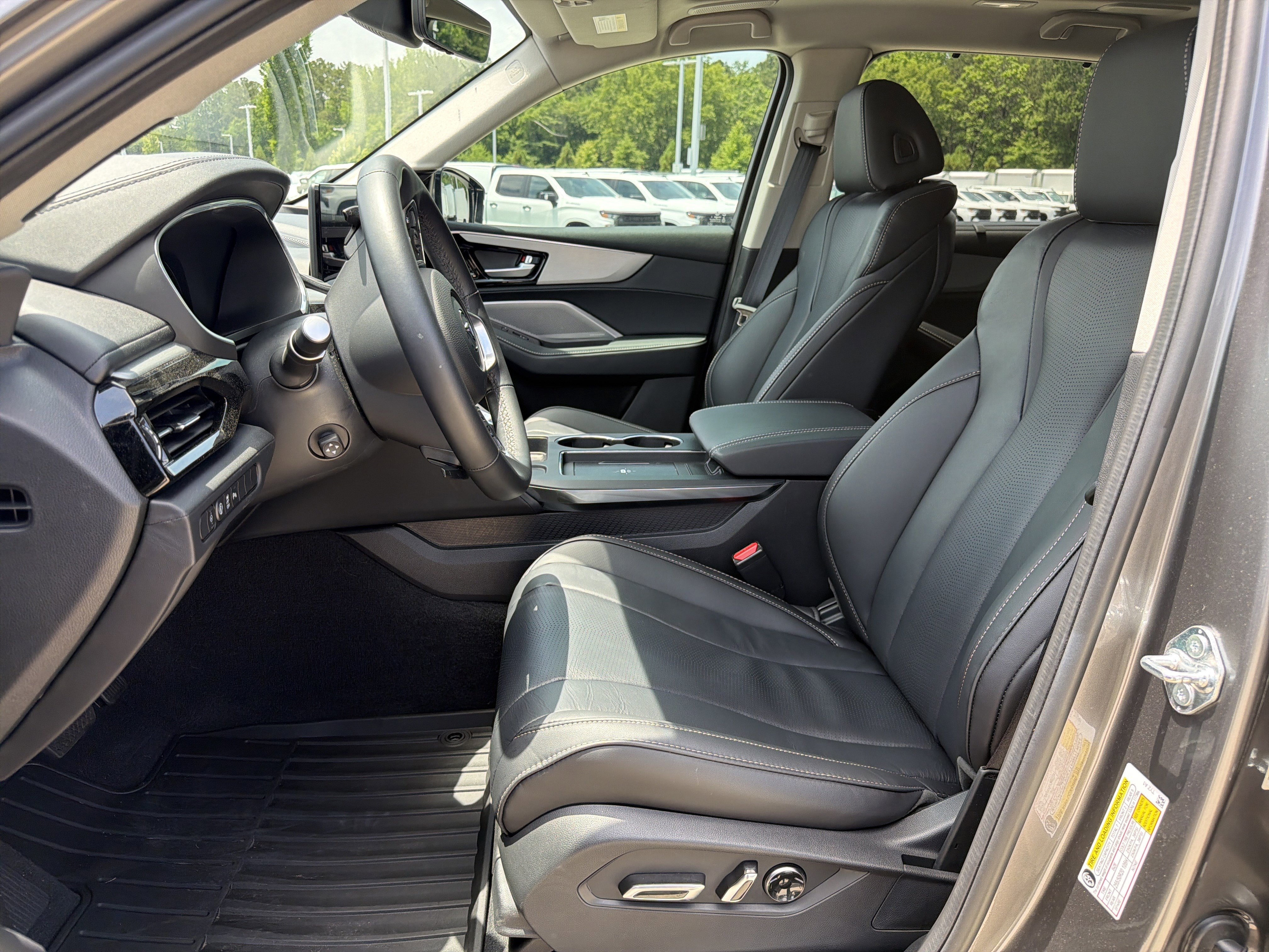 Certified 2026 Acura MDX FWD w/ Technology Package image 16