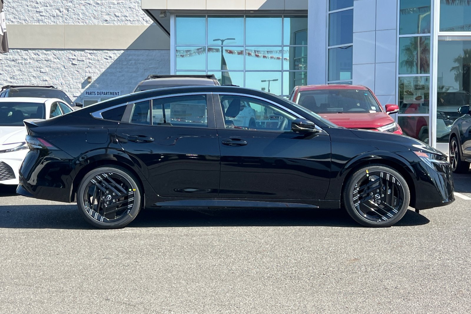 New 2027 Nissan Sentra SR w/ Floor Mat Package FWD image 3