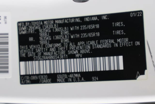 Used 2022 Toyota Highlander XLE FWD image 24