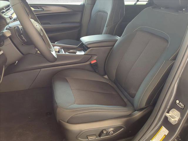 New 2025 Jeep Grand Cherokee Laredo X w/ Luxury Tech Group I image 4