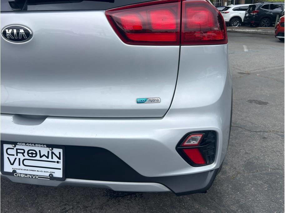 Used 2021 Kia Niro LX image 9