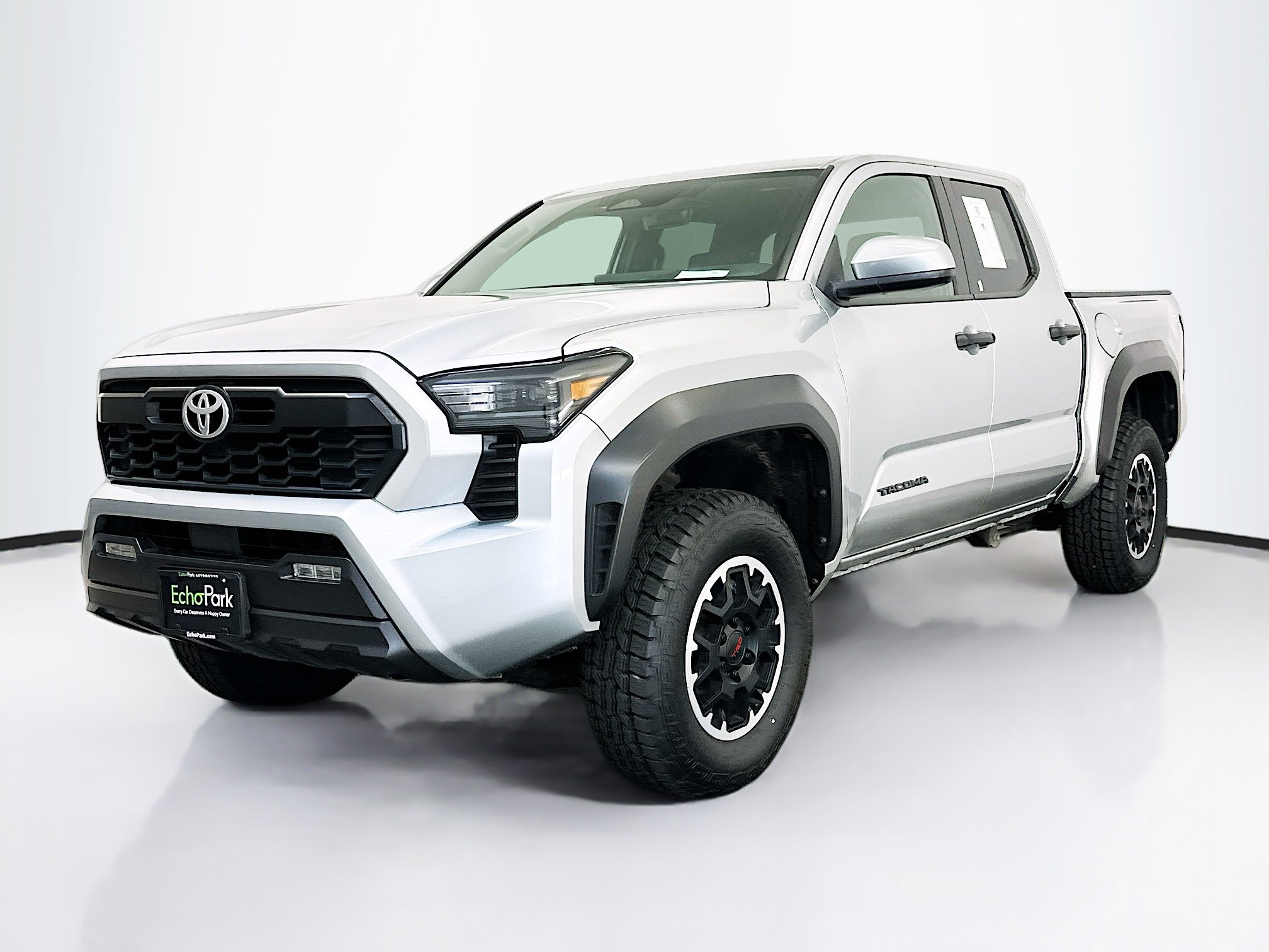 Used 2024 Toyota Tacoma TRD Off-Road image 3