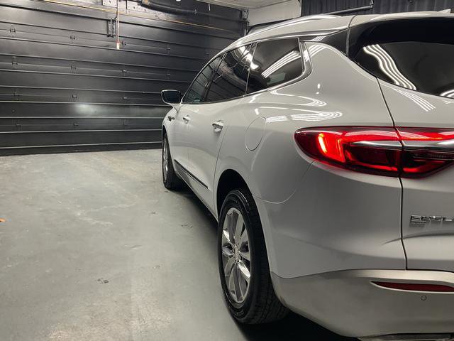 Used 2021 Buick Enclave Essence w/ Sound and Sites Package image 7